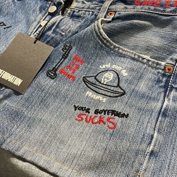 REDONE Reformation Vintage Levi’s embroidered high rise jean shorts size 26 NWT - Picture 9 of 14